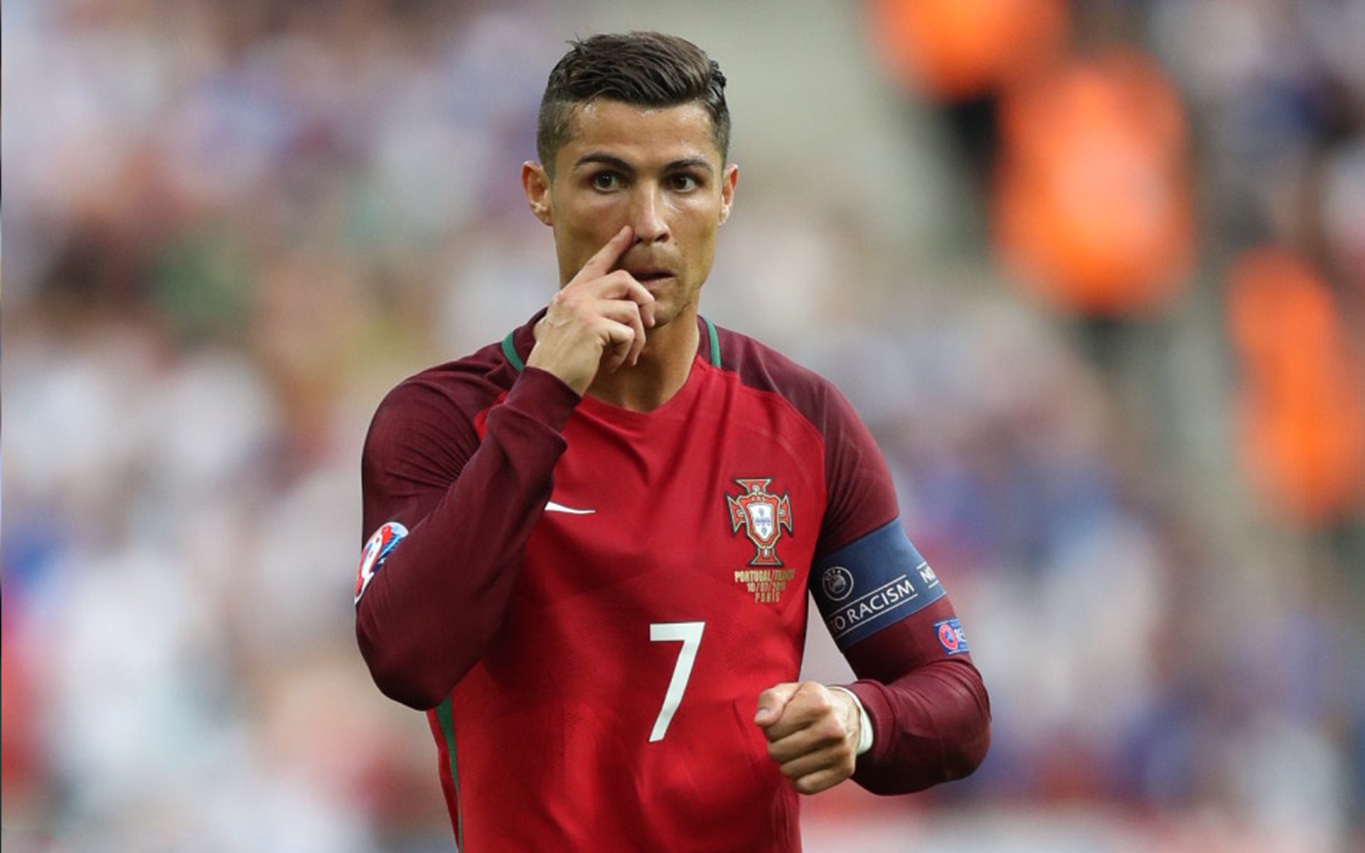 日本队观众热烈欢呼!纳达尔迎来十赛季出色发挥观众掌声雷动